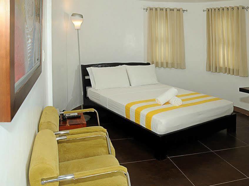 Bluewaves Westcliff Villa 발라박 외부 사진
